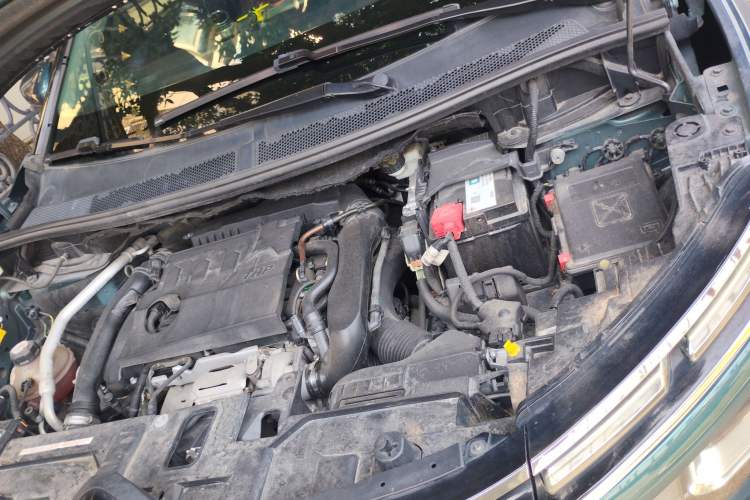 Used Citroen C5 AIRCROSS 2017 380THP Luxury Model Engine Bay Left