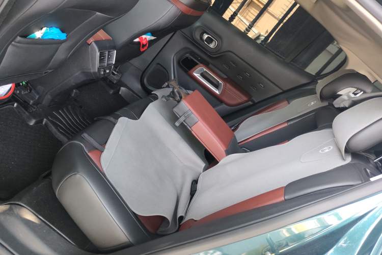 Used Citroen C5 AIRCROSS 2017 380THP Luxury Model Left Rear Seat