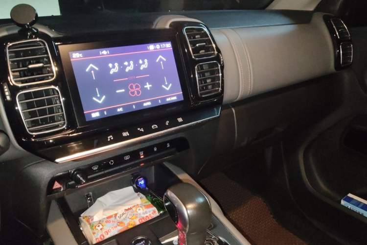 Used Citroen C5 AIRCROSS 2017 350THP Fashion Edition Audio And AC Panel