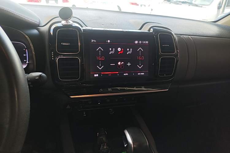 Used Citroen C5 AIRCROSS 2017 350THP Fashion Edition Audio And AC Panel
