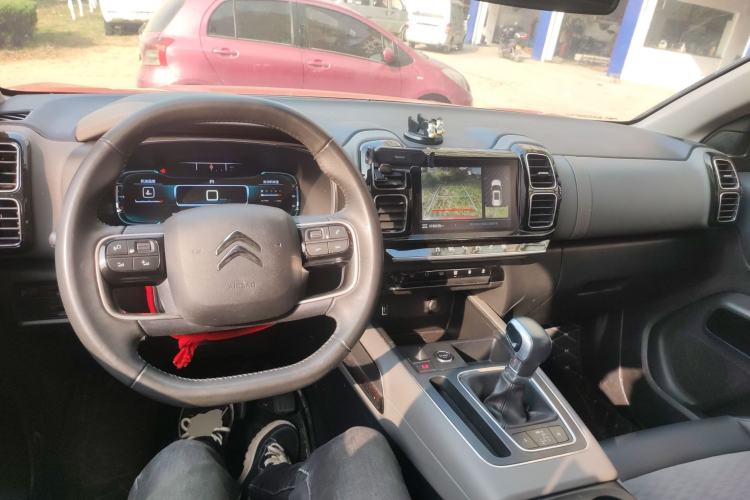 Used Citroen C5 AIRCROSS 2017 350THP Fashion Edition Center Console