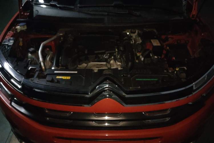 Used Citroen C5 AIRCROSS 2017 350THP Fashion Edition Engine Bay