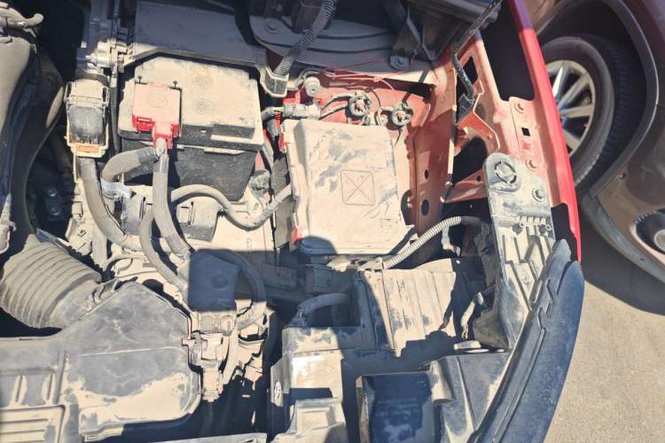 Used Citroen C5 AIRCROSS 2017 350THP Fashion Edition Engine Bay Left