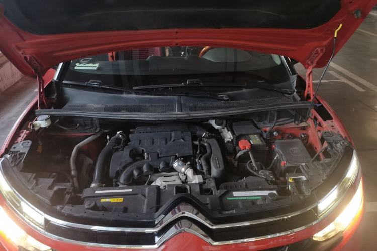 Used Citroen C5 AIRCROSS 2017 350THP Fashion Edition Engine Bay