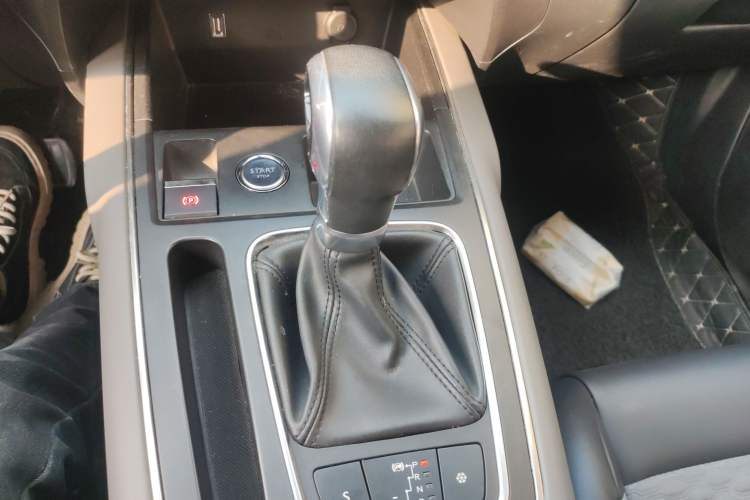 Used Citroen C5 AIRCROSS 2017 350THP Fashion Edition Gear Lever
