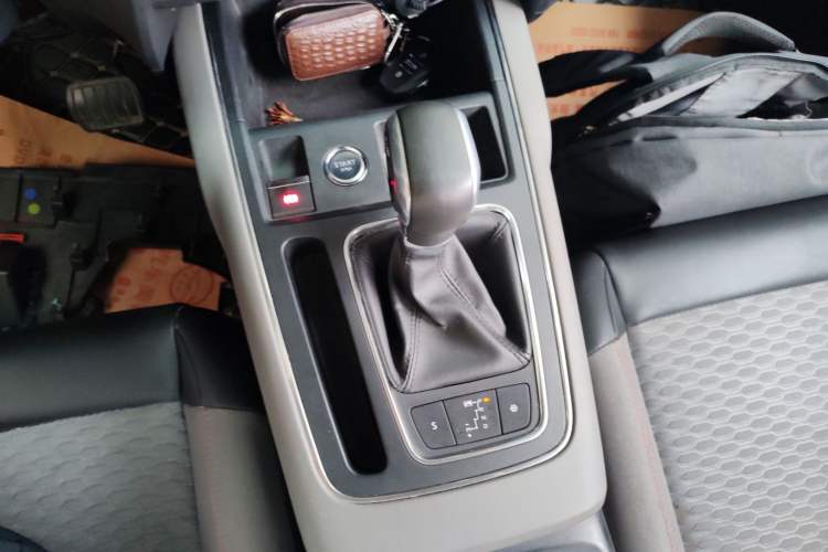 Used Citroen C5 AIRCROSS 2017 350THP Fashion Edition Gear Lever