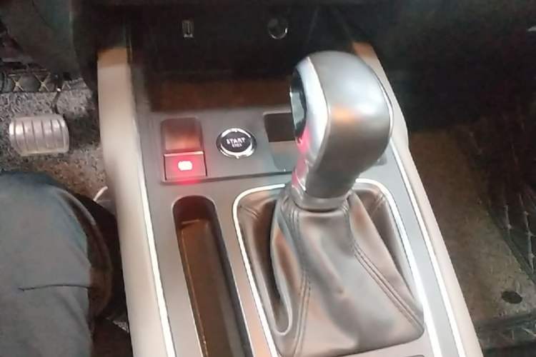 Used Citroen C5 AIRCROSS 2017 350THP Fashion Edition Gear Lever