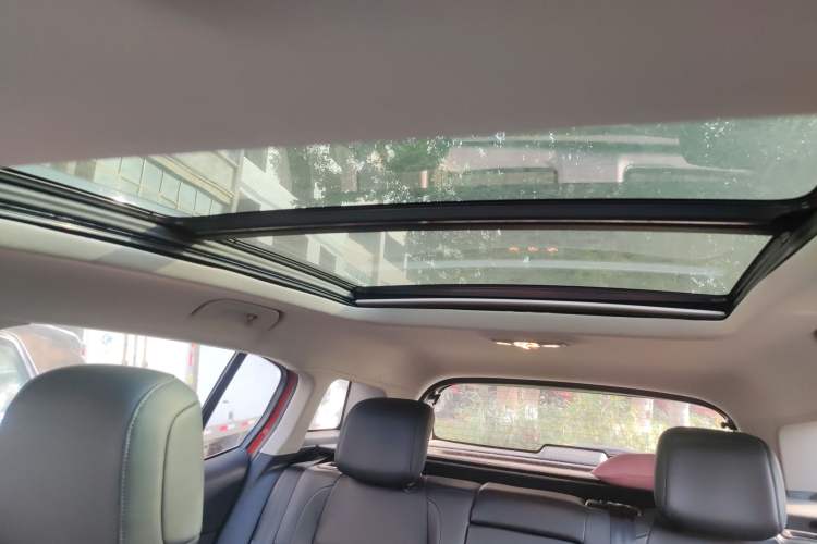Used Citroen C5 AIRCROSS 2017 350THP Fashion Edition Headliner