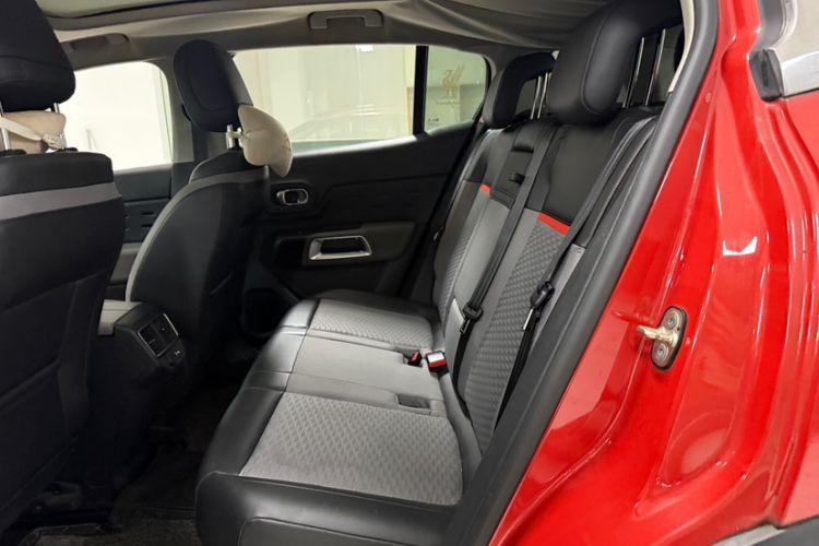 Used Citroen C5 AIRCROSS 2017 350THP Fashion Edition Interior 2