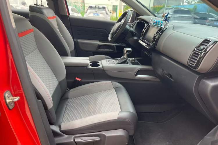 Used Citroen C5 AIRCROSS 2017 350THP Fashion Edition Interior 3