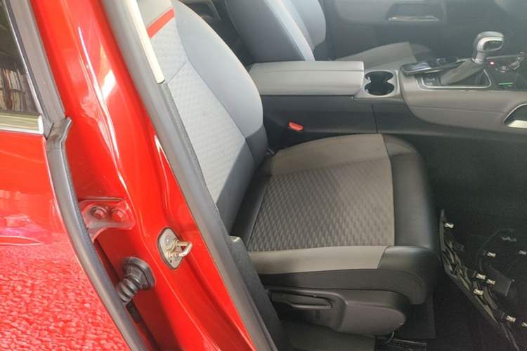 Used Citroen C5 AIRCROSS 2017 350THP Fashion Edition Right Front Seat