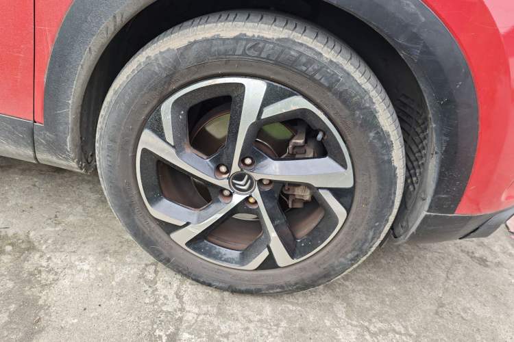 Used Citroen C5 AIRCROSS 2017 350THP Fashion Edition Right Front Wheel Hub
