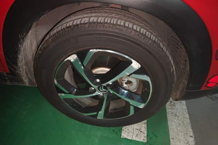 Used Citroen C5 AIRCROSS 2017 380THP Luxury Model Right Front Wheel Hub
