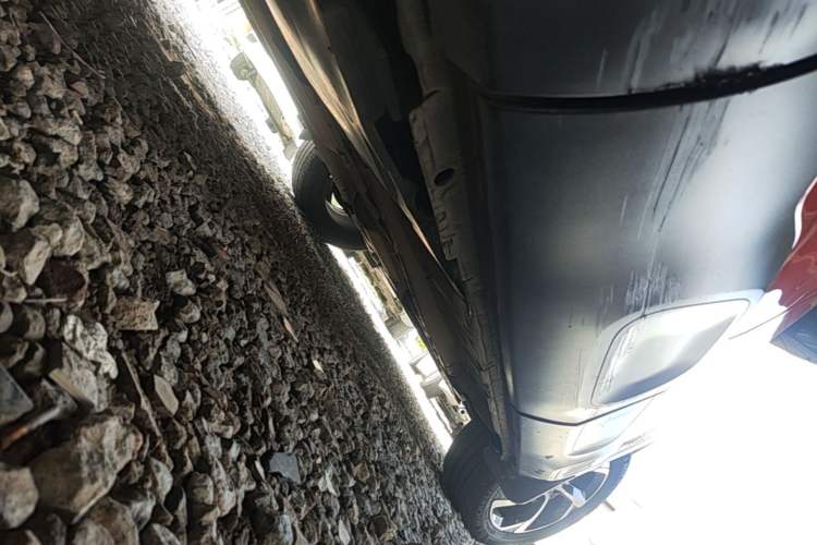 Used Citroen C5 AIRCROSS 2017 350THP Fashion Edition Right Side Sill
