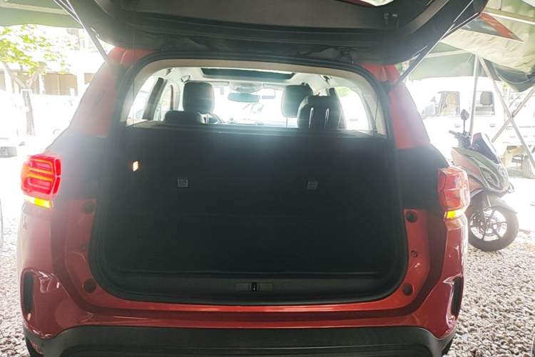 Used Citroen C5 AIRCROSS 2017 350THP Fashion Edition Trunk