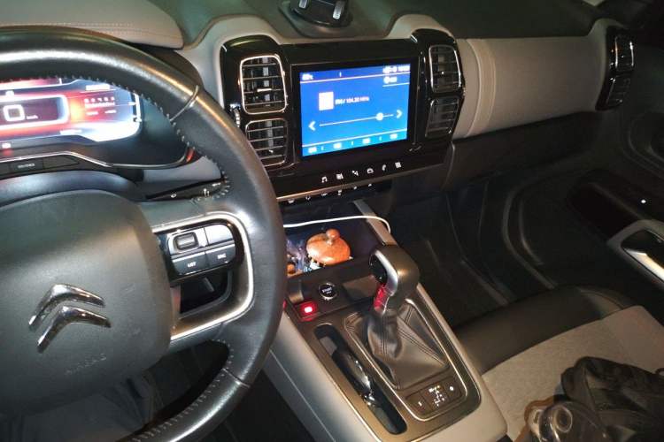 Used Citroen C5 AIRCROSS 2017 350THP Fashion Edition Audio And AC Panel