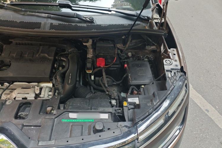 Used Citroen C5 AIRCROSS 2017 380THP Flagship Edition Engine Bay Left