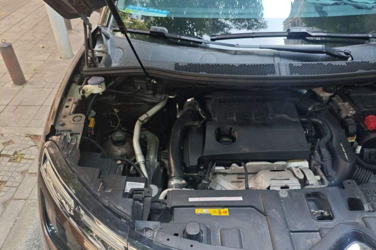 Used Citroen C5 AIRCROSS 2017 380THP Flagship Edition Engine Bay Right