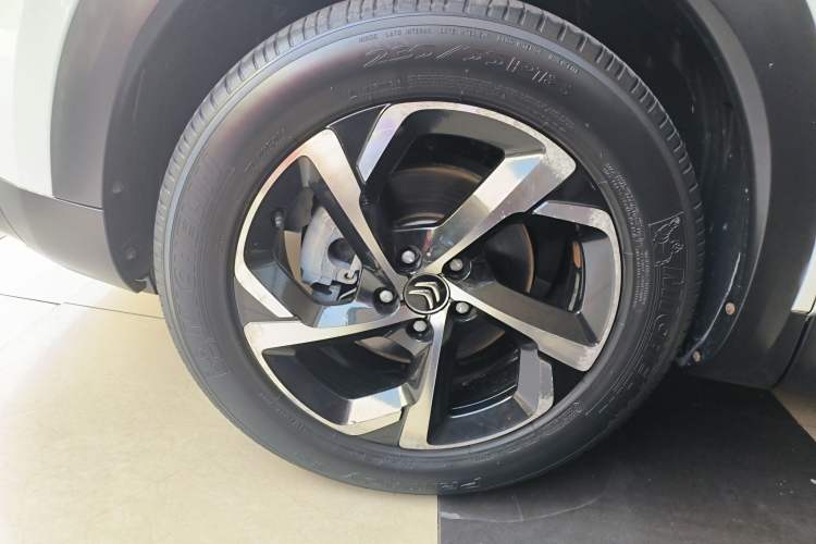 Used Citroen C5 AIRCROSS 2017 350THP Fashion Edition Left Front Wheel Hub