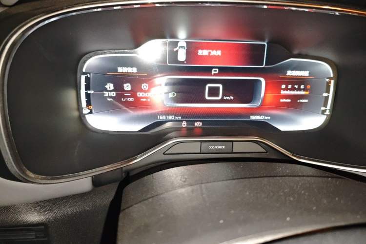 Used Citroen C5 AIRCROSS 2017 350THP Fashion Edition Odometer Close Up