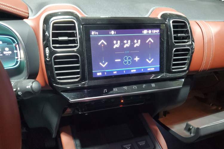 Used Citroen C5 AIRCROSS 2017 380THP Luxury Model Audio And AC Panel