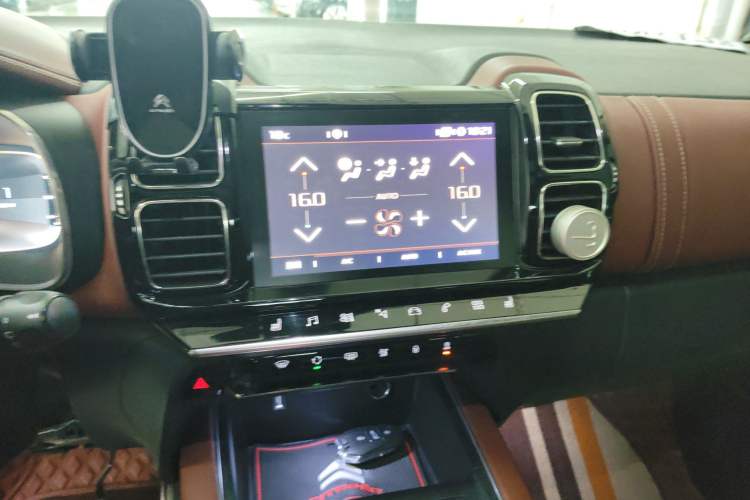 Used Citroen C5 AIRCROSS 2017 380THP Flagship Edition Audio And AC Panel