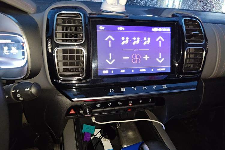 Used Citroen C5 AIRCROSS 2017 350THP Fashion Edition Audio And AC Panel