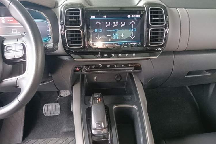 Used Citroen C5 AIRCROSS 2017 380THP Fashion Edition Audio And AC Panel