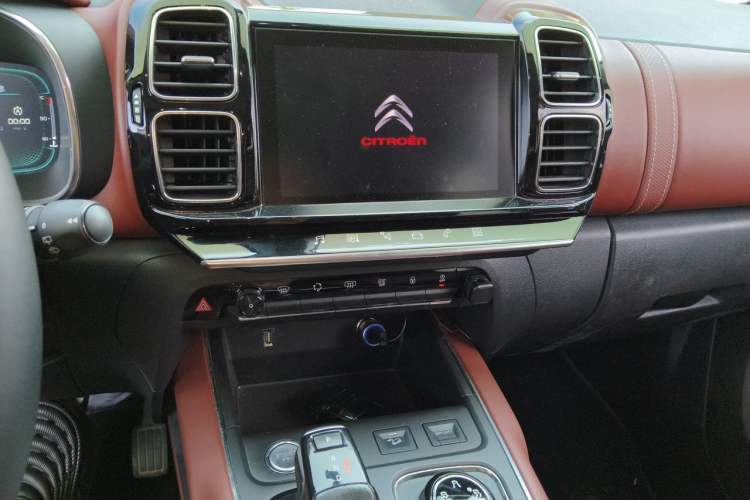 Used Citroen C5 AIRCROSS 2017 380THP Luxury Model Audio And AC Panel