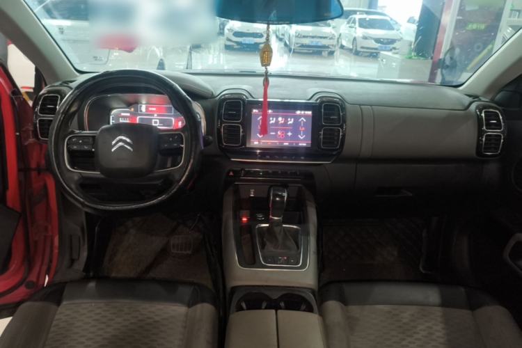 Used Citroen C5 AIRCROSS 2017 350THP Fashion Edition Center Console