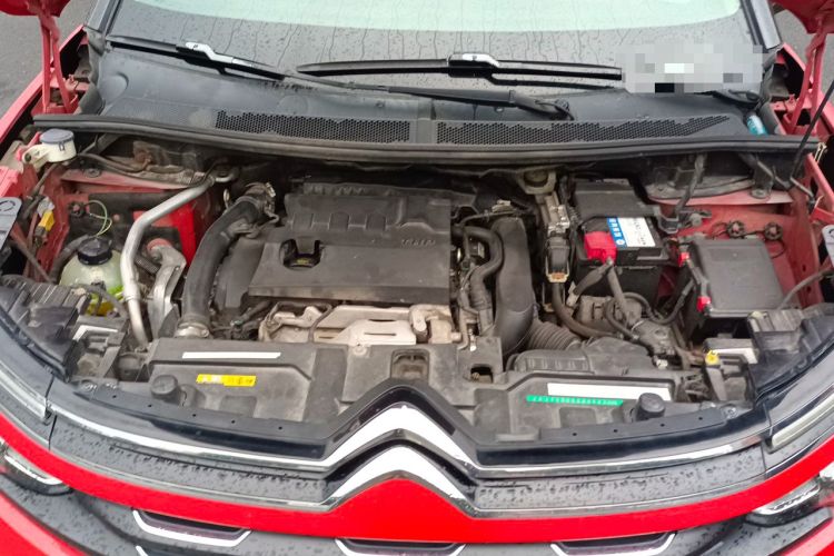 Used Citroen C5 AIRCROSS 2017 380THP Luxury Model Engine Bay