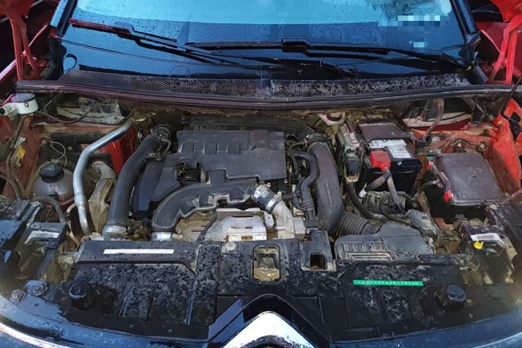 Used Citroen C5 AIRCROSS 2017 350THP Fashion Edition Engine Bay