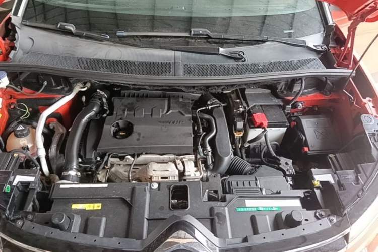 Used Citroen C5 AIRCROSS 2017 380THP Fashion Edition Engine Bay