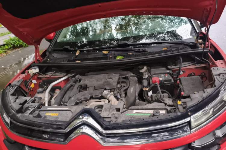 Used Citroen C5 AIRCROSS 2017 350THP Fashion Edition Engine Bay
