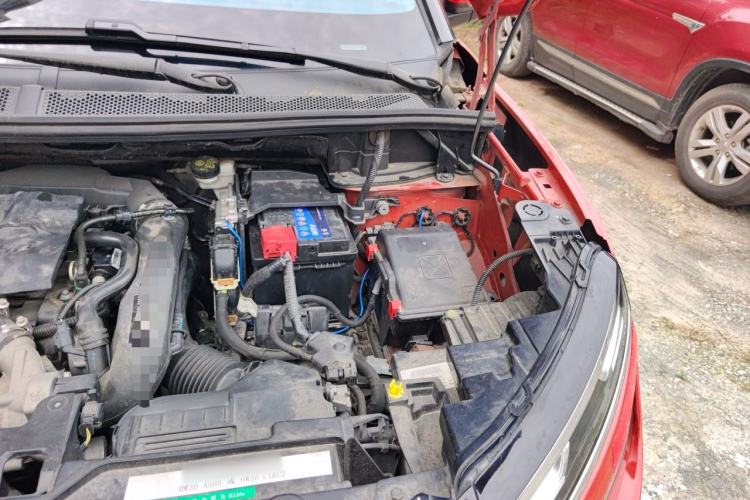 Used Citroen C5 AIRCROSS 2017 350THP Fashion Edition Engine Bay Left