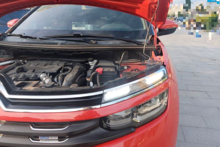 Used Citroen C5 AIRCROSS 2017 350THP Fashion Edition Engine Bay Left