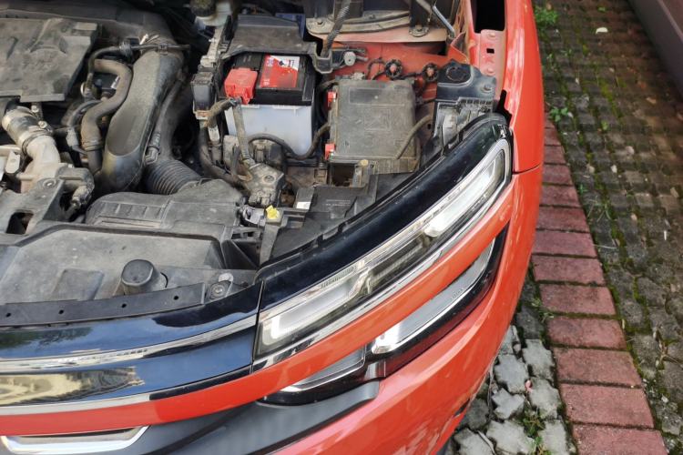 Used Citroen C5 AIRCROSS 2017 350THP Fashion Edition Engine Bay Left