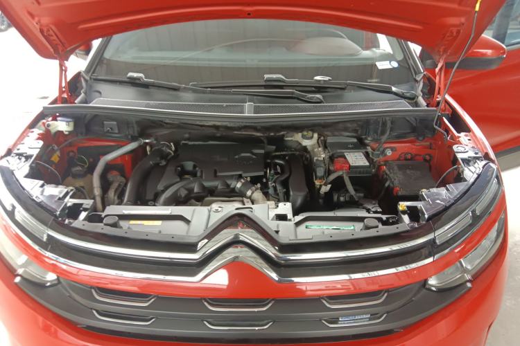 Used Citroen C5 AIRCROSS 2017 350THP Luxury Model Engine Bay