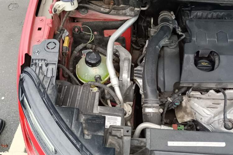 Used Citroen C5 AIRCROSS 2017 380THP Luxury Model Engine Bay Right