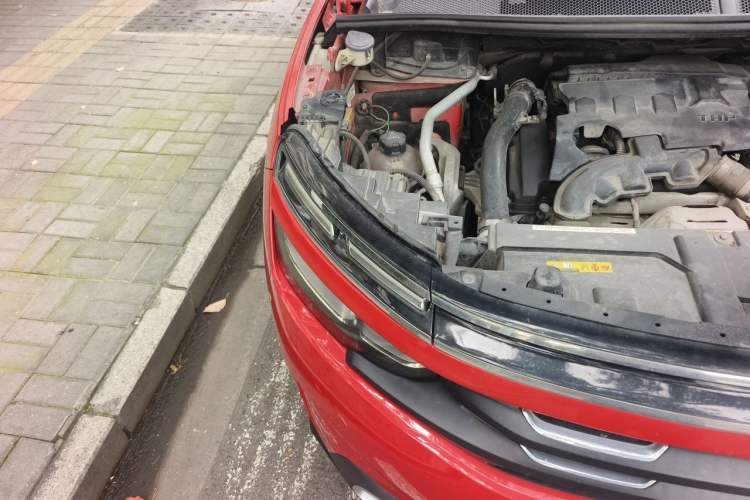 Used Citroen C5 AIRCROSS 2017 350THP Luxury Model Engine Bay Right