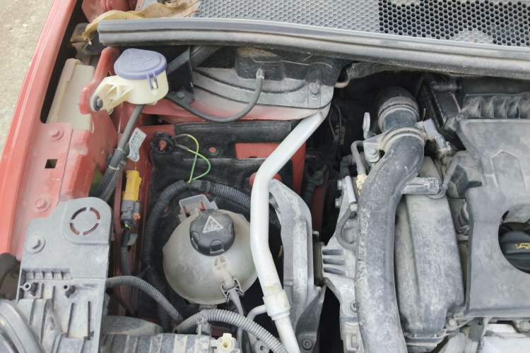 Used Citroen C5 AIRCROSS 2017 380THP Luxury Model Engine Bay Right