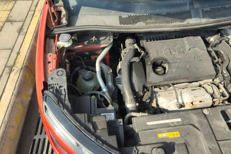 Used Citroen C5 AIRCROSS 2017 380THP Luxury Model Engine Bay Right