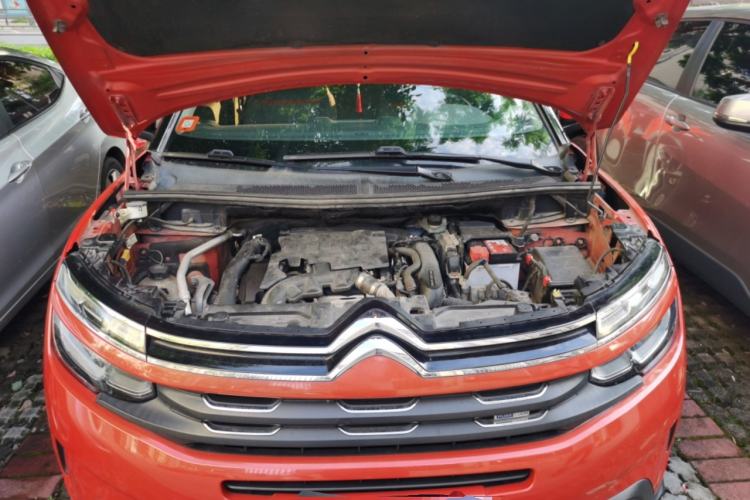 Used Citroen C5 AIRCROSS 2017 350THP Fashion Edition Engine Bay