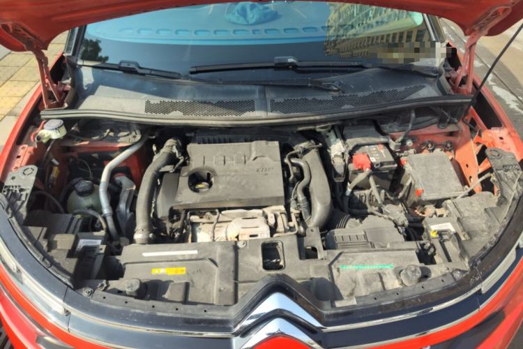 Used Citroen C5 AIRCROSS 2017 380THP Luxury Model Engine Bay