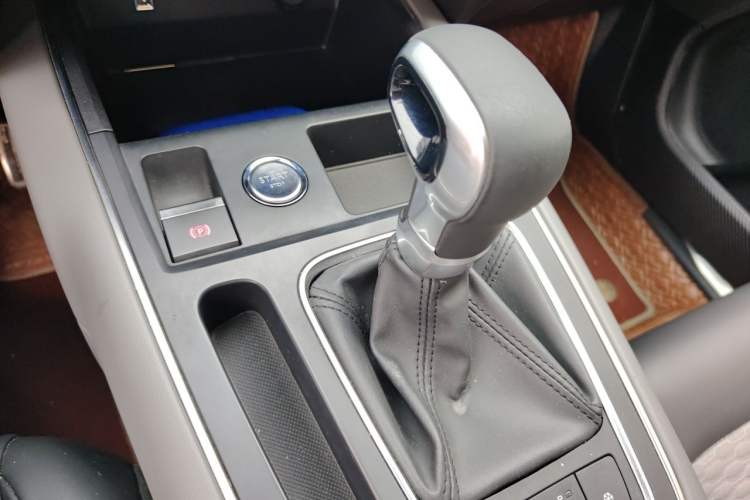 Used Citroen C5 AIRCROSS 2017 350THP Fashion Edition Gear Lever