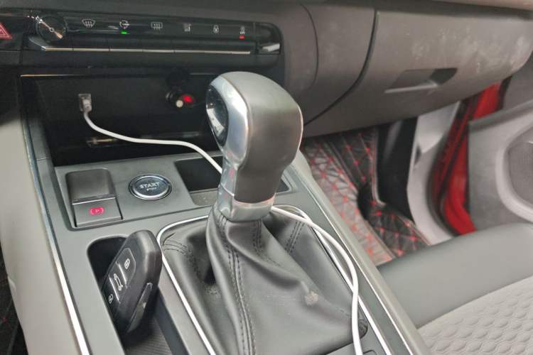 Used Citroen C5 AIRCROSS 2017 350THP Fashion Edition Gear Lever