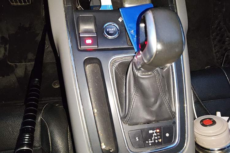 Used Citroen C5 AIRCROSS 2017 350THP Fashion Edition Gear Lever