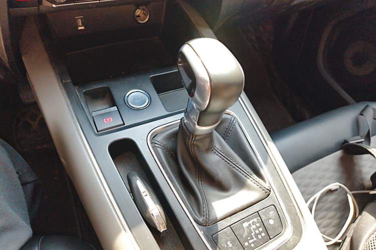 Used Citroen C5 AIRCROSS 2017 350THP Fashion Edition Gear Lever
