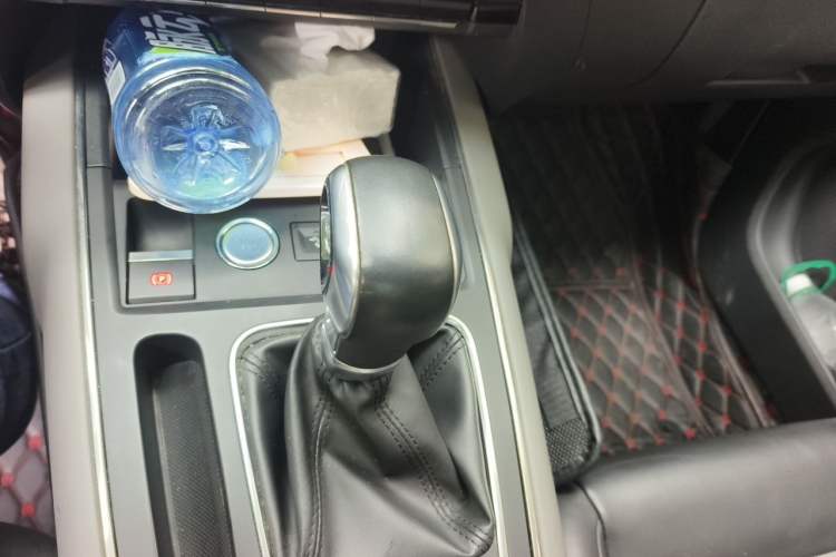 Used Citroen C5 AIRCROSS 2017 350THP Luxury Model Gear Lever