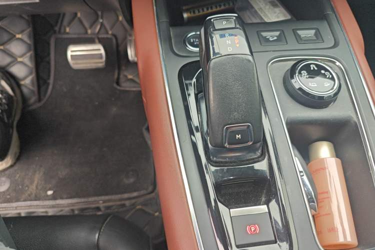 Used Citroen C5 AIRCROSS 2017 380THP Flagship Edition Gear Lever